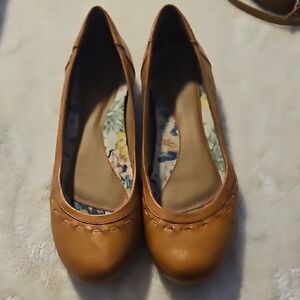 Cobb Hill by New Balance Tan Flats